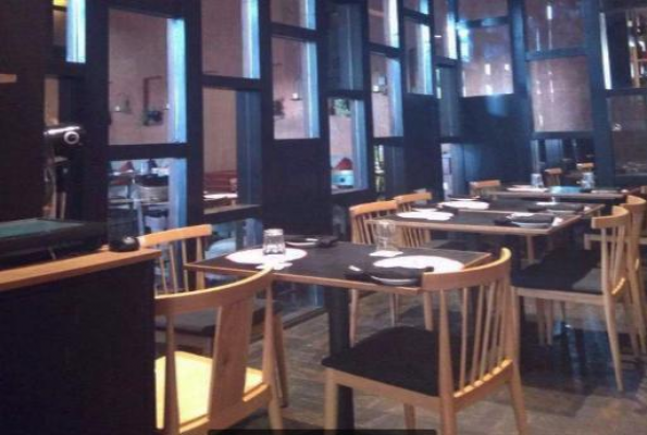 Sriracha Restaurant Ub City 2