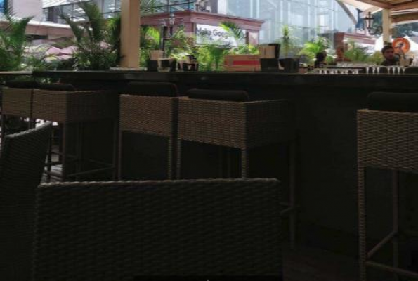 Sriracha Restaurant Ub City 5