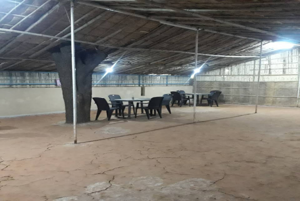Saras Parlor And Restaurant 4
