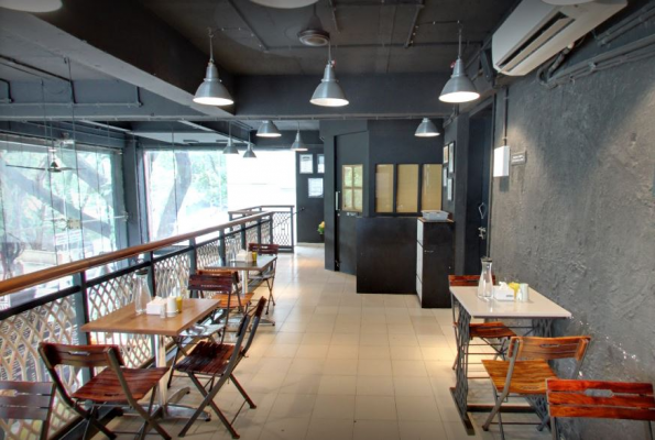 Le Plaisir Restaurant