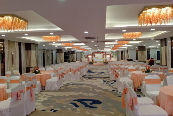 Hotel Solitaire Banquet & Lawn 2
