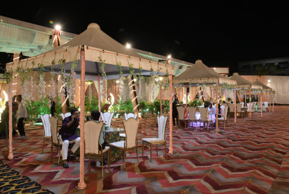 Hotel Solitaire Banquet & Lawn 5