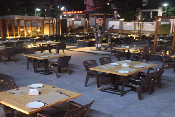 The Majestic Banquet Hall And Lounge Bar 4
