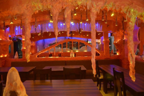 The Caveland Restaurant 4