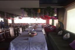 Criscendo Cafe N Lounge