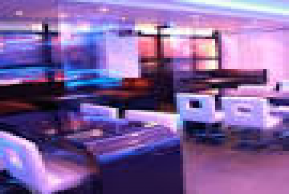 Lucia Lounge 4