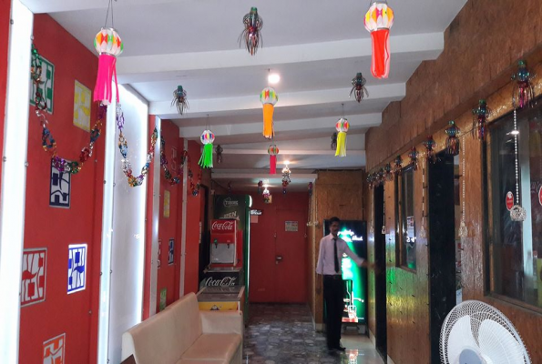 Cheers Family Restaurant And Bar 4