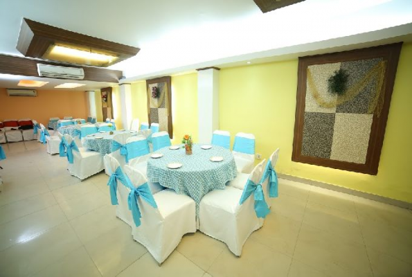 Hotel Gautam Deluxe 5