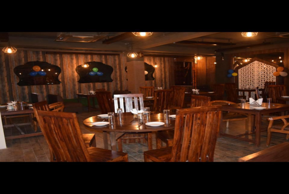 Woods Grill Lounge & Cafe 1