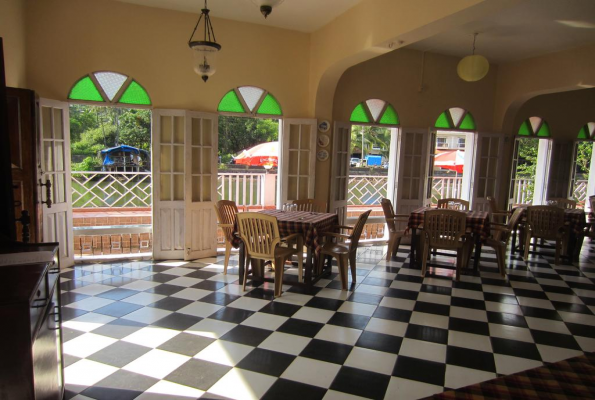 Hotel Riverside