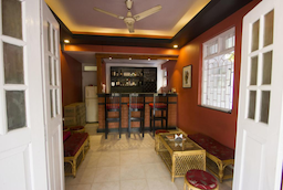 Veeniola Holiday Home