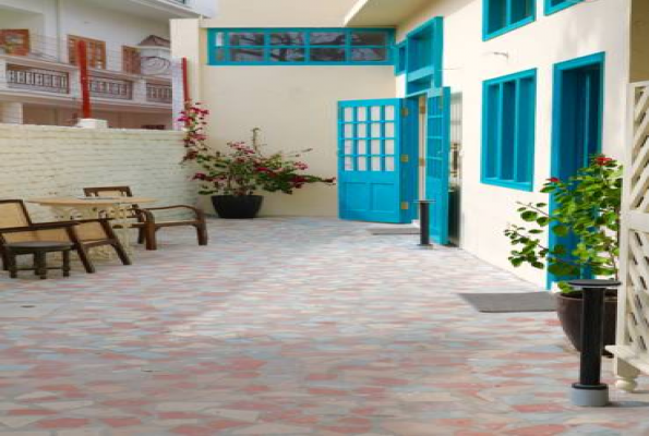 Mango Tree Courtyard 2