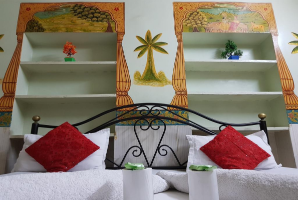 Dylan Cafe And Guest House 1