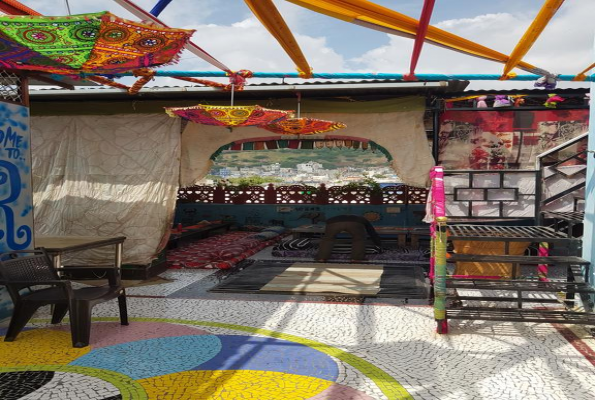Dylan Cafe And Guest House 5