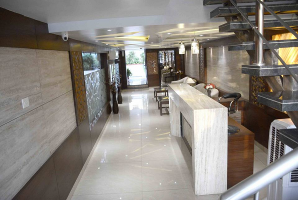 Hotel President 2