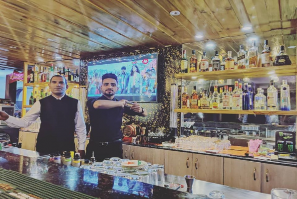 Opal Lounge Restaurant And Lounge Bar 4