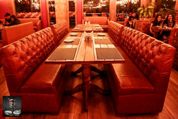 The Black Pearl Lounge And Restro 4