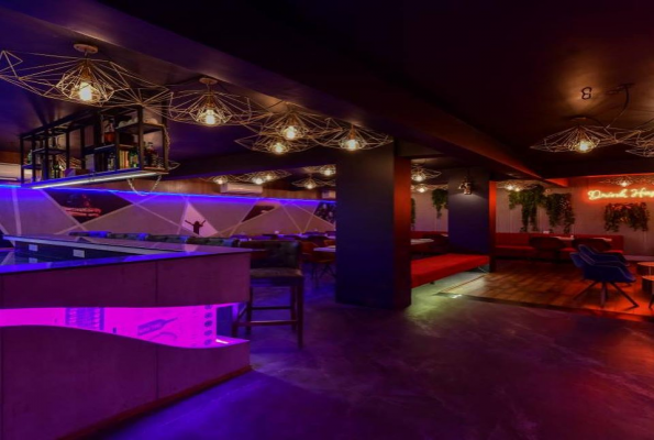 Salt Water Pub 4