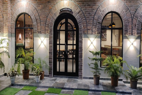 360 Degree Dining 1