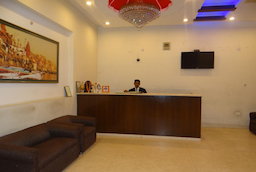 Hotel Janhvi International