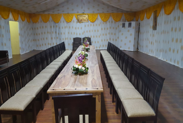 Hotel Nesh Inn 2
