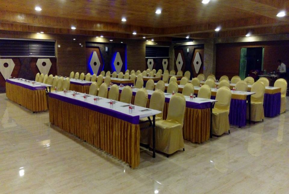Hotel Nesh Inn 4