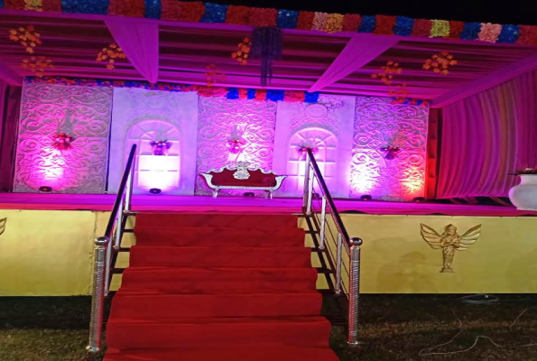 The Royal Dreams Party Lawn 3