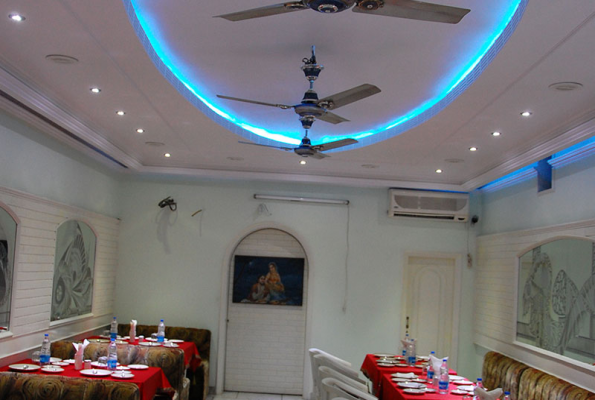 Hotel Naveen 2