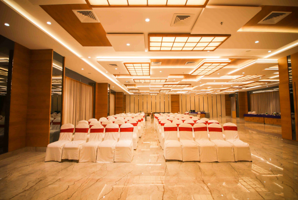 Hotel Pinnacle Grand 3