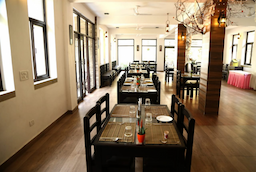 Haut Monde Hill Stream Resort