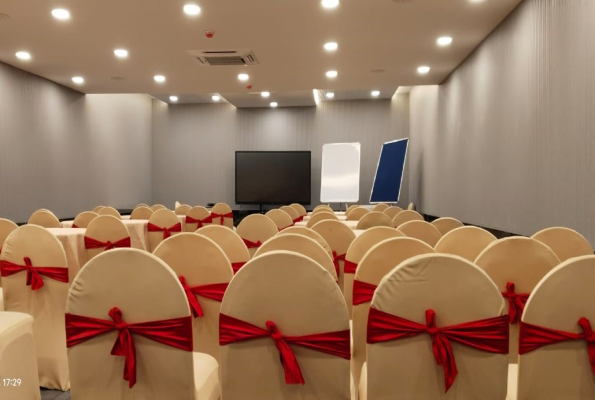 Ebony Boutique Hotel 2
