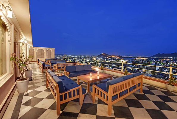 Hotel Raj Kuber