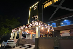 Kinsfolk Inn Hotel And Banquets