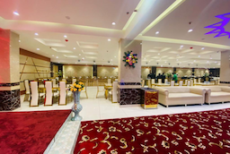 Kinsfolk Inn Hotel And Banquets