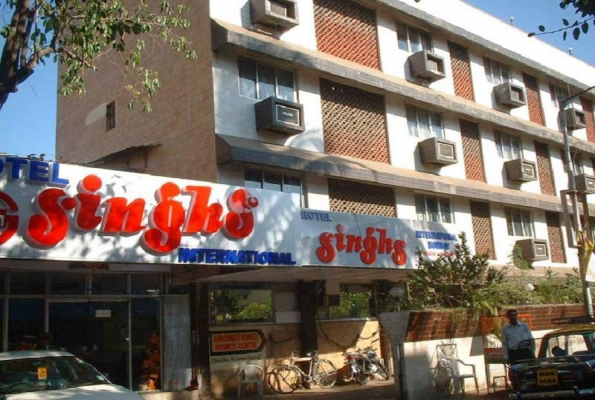 Hotel Singhs International 3