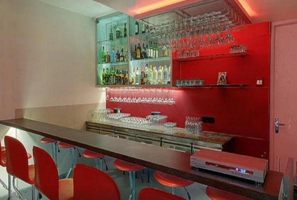 Hotel Singhs International 4