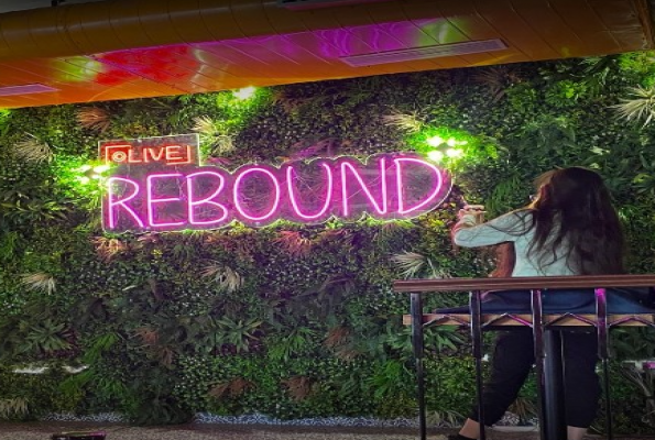 Rebound Cafe And Lounge 4