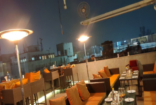 Hotel Charans Plaza 4