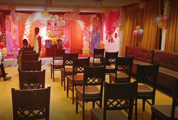The Royals Multicuisine Family Restaurant