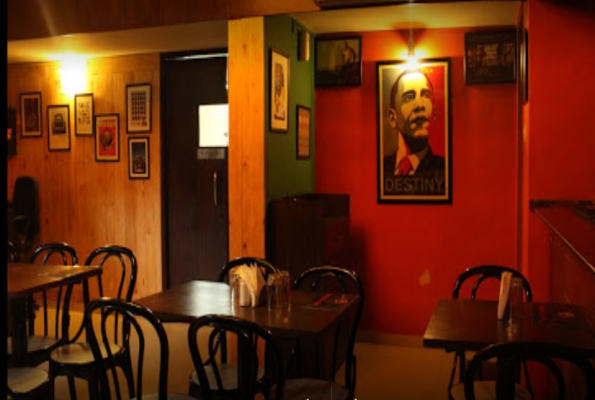 Cafe Eastwood 2