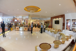 Mega Classic The Banquet