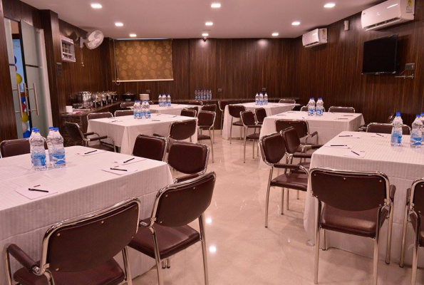 Hotel Orion West Willows 1