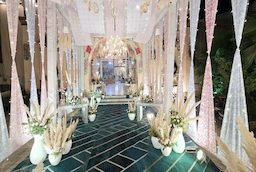 Club 9 By Golden Plate