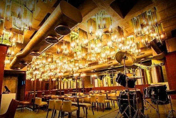 Farzi Cafe