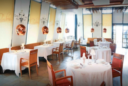 Salvadores Fine Dining