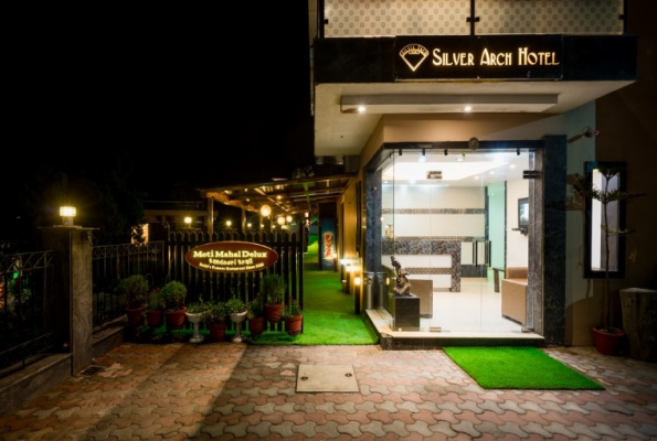 Silver Arch Hotel 3