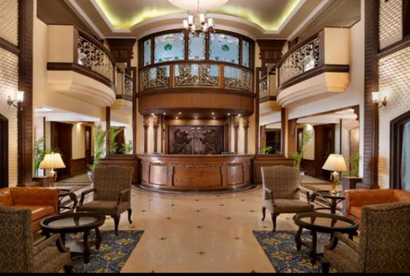 Ramada By Wyndham 4
