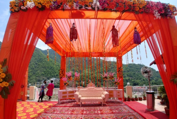 Divine Resort 2