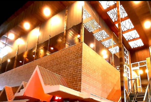 Midway Resort Lounge And Bar 3