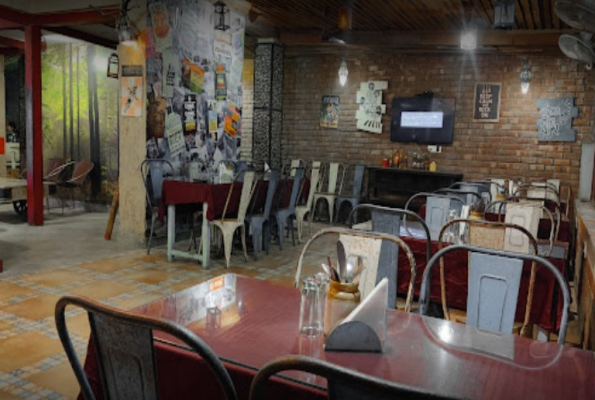 Road House Bistro 1